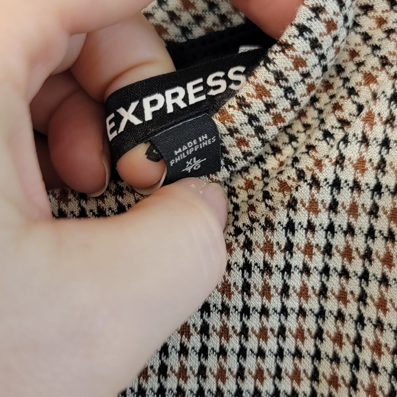 Express NWT Women's Mock Neck Wide Leg Jumpsuit in a Houndstooth Pattern XL - Picture 8 of 13